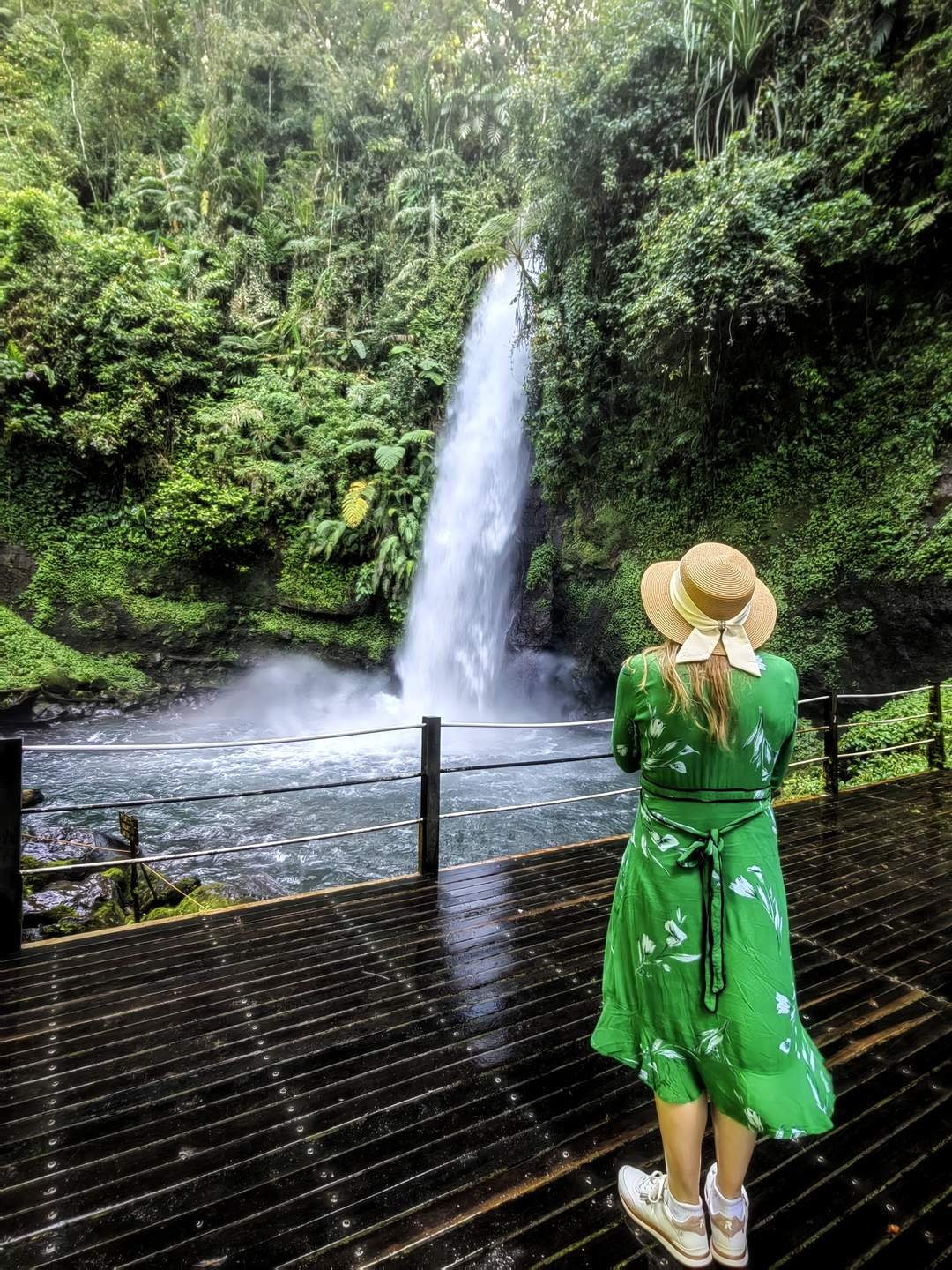 Situ Gunung Bridge, Waterfall & Flying Fox Tour