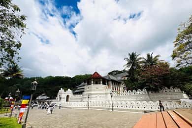 Sri Lanka Cultural Hills and Beach Escape Journey