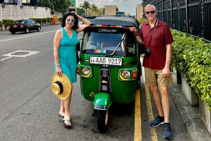 Colombo Tuk-Tuk City Adventure – All-Inclusive Experience