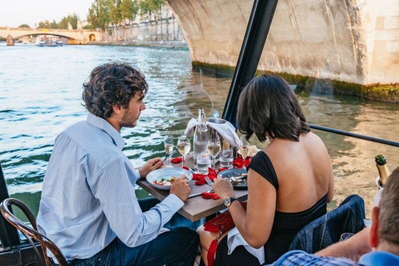 Seine River 3-Course Gourmet Dinner Cruise Experience