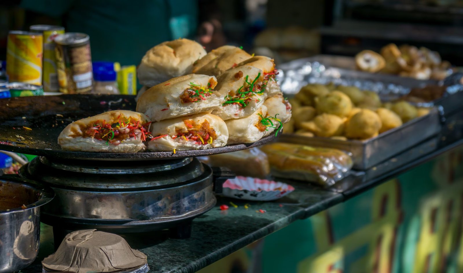 Hyderabad Street Food Trail with 7+ Local Tastings