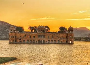 Royal Jaipur Forts & Palace Private Car Tour
