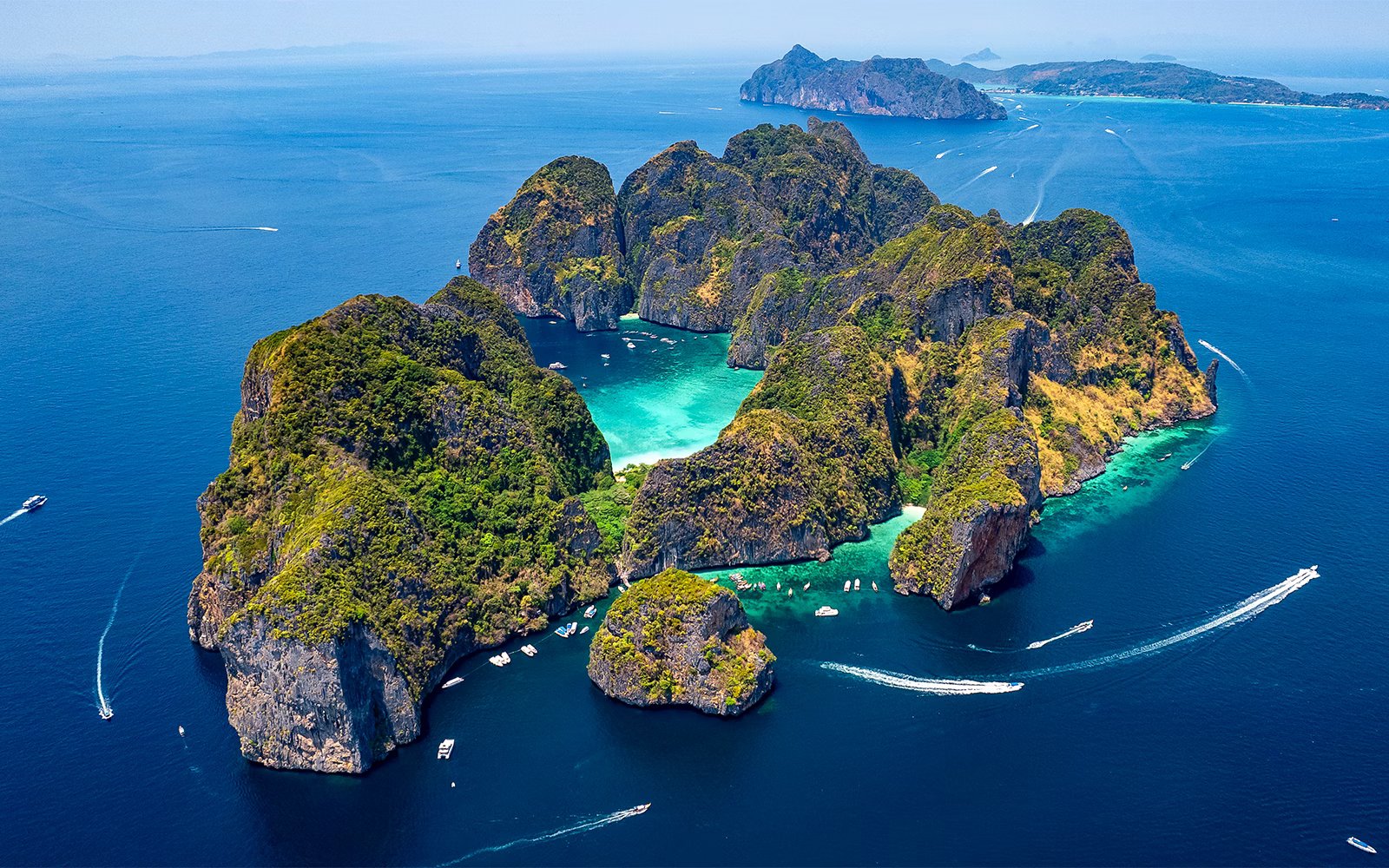 Phi Phi Islands Early Bird Speedboat Tour
