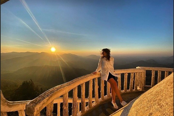 Ambuluwawa Sunrise Escape
