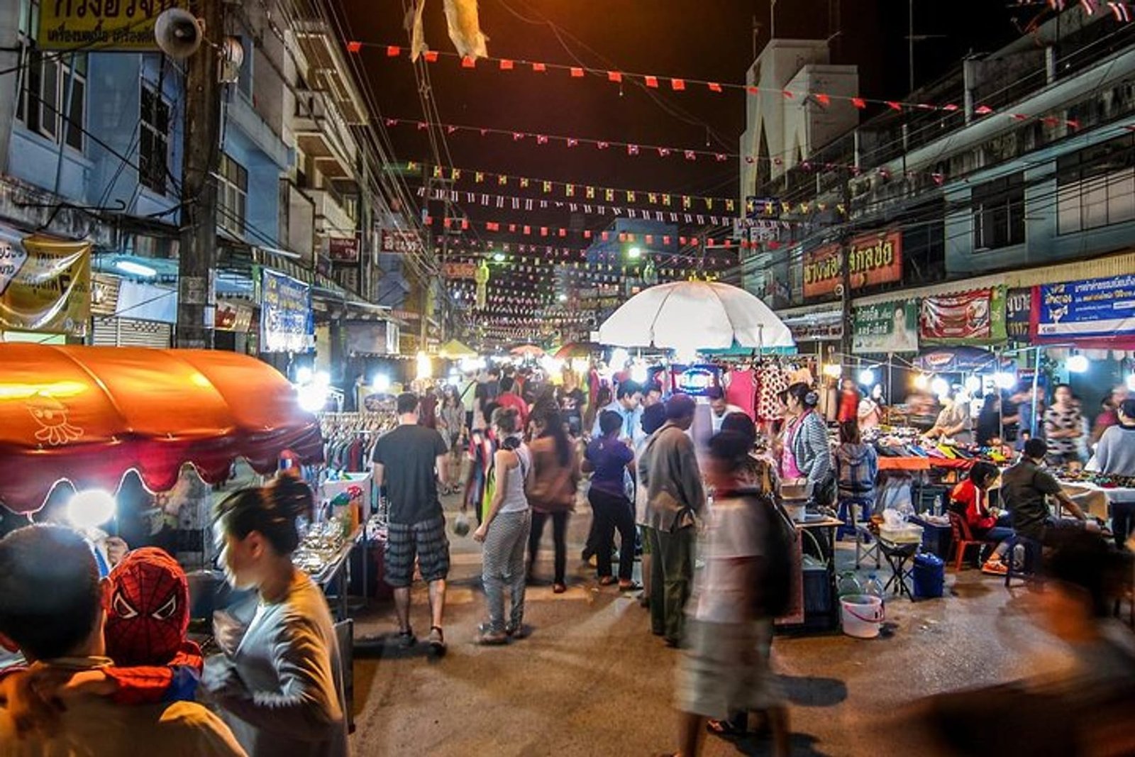 Chiang Rai Food and Night Market Walking Tour