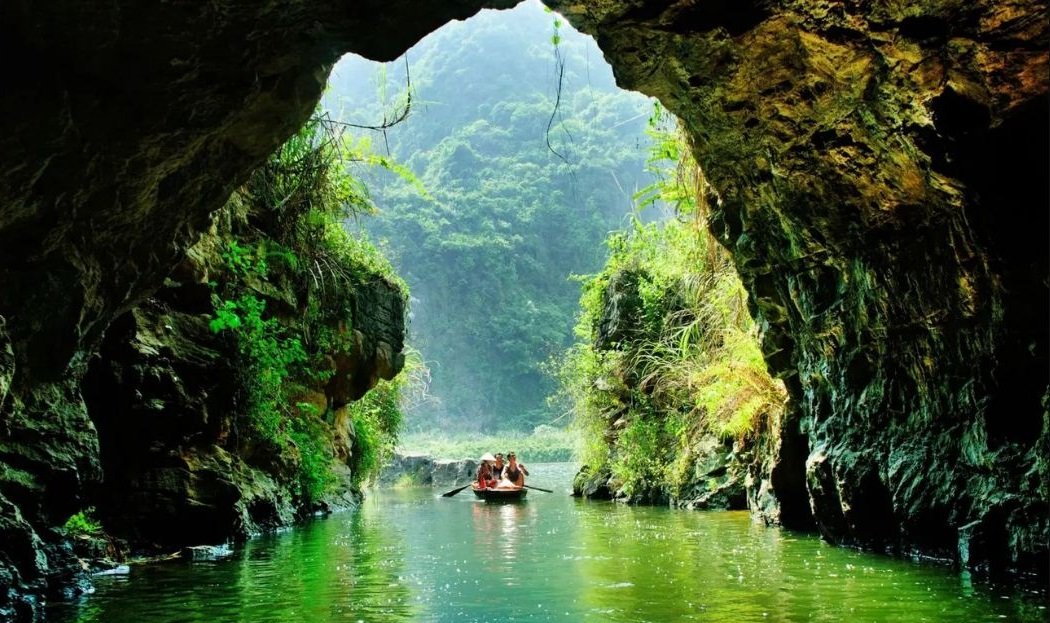 Ninh Binh Day Tour Hoa Lu - Tam Coc - Hang Mua