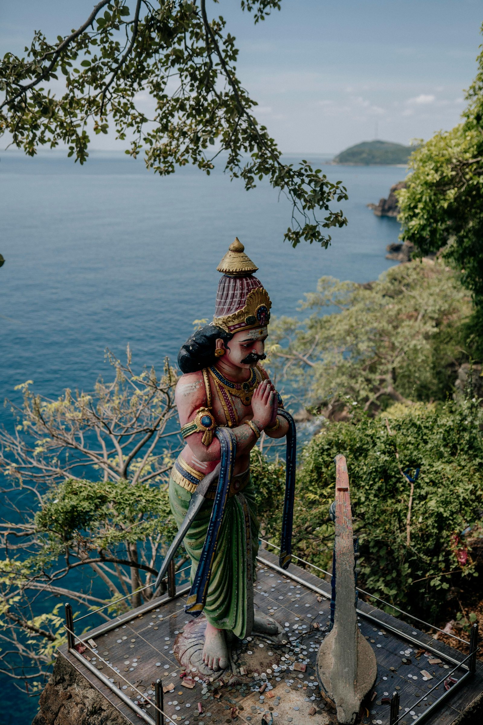 Sun & Surf Express: Anuradhapura to Trincomalee