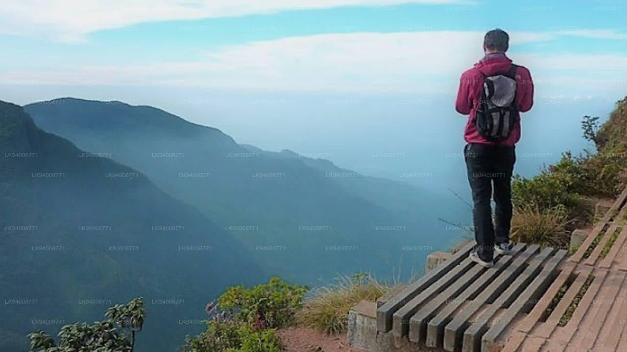 Ella: World’s End & Bomburuella / Upper Diyaluma Waterfalls