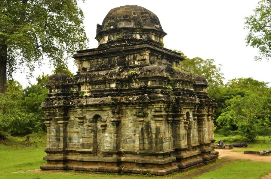 Exclusive: Polonnaruwa Ancient city Guided Tour by Tuk-Tuk!