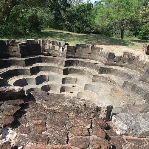 Polonnaruwa Cycling Adventure: All-Inclusive Ancient City To