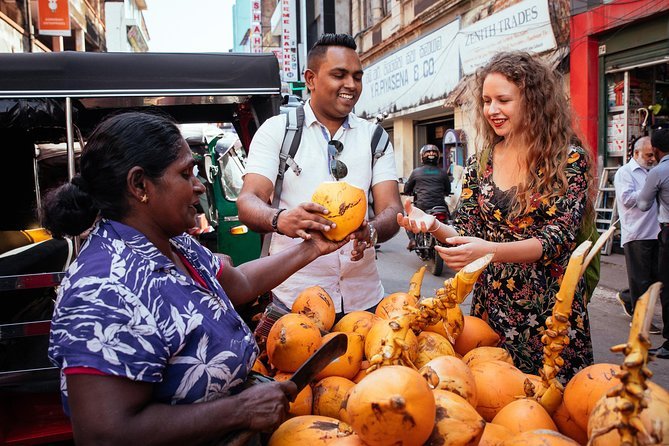 Taste Colombo by Scooter – All-Inclusive Street Food Tour
