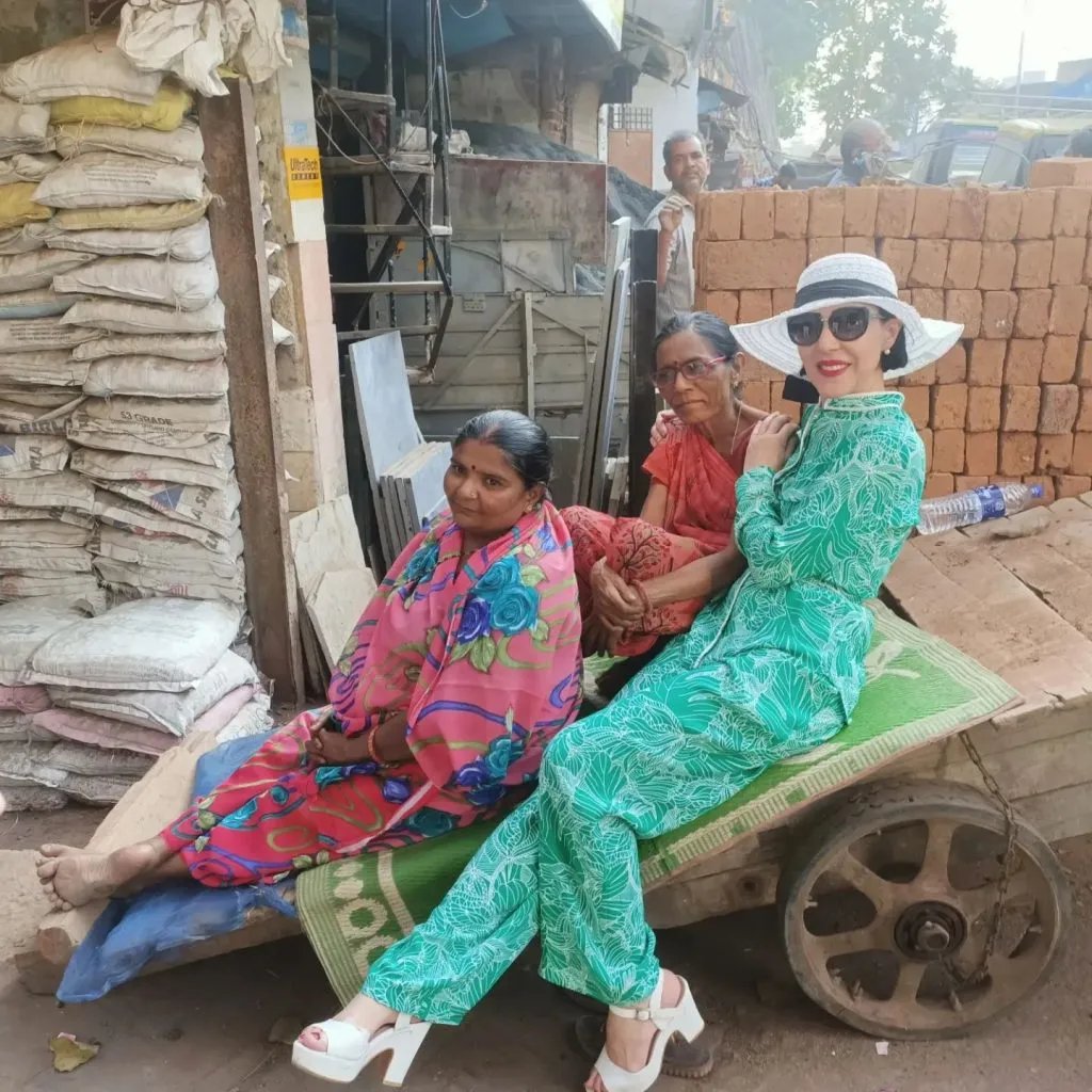 Mumbai Dharavi Dhobi Ghat and Dabbawalla Tour