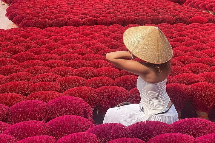 Join-In Tour: Incense & Hat Making Village