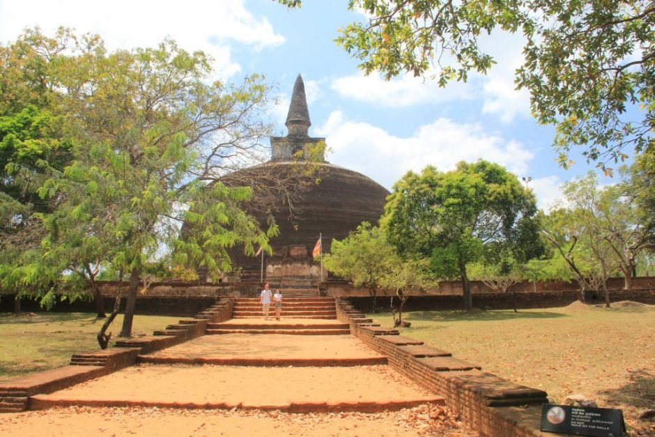 Private Transfer from Colombo/Mount Lavinia to Polonnaruwa