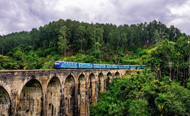 Scenic Private Transfer from Hatton to Ella
